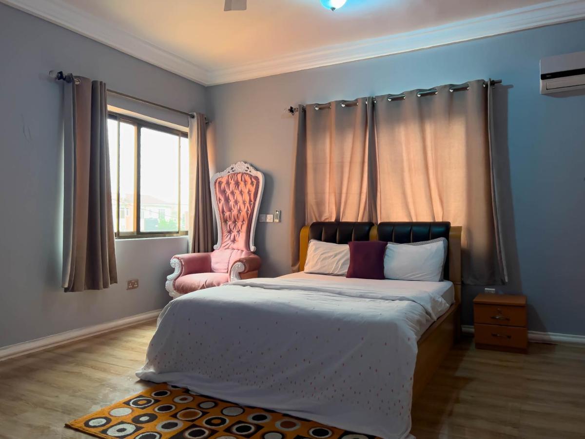 T'S Place Adenta Luaran gambar