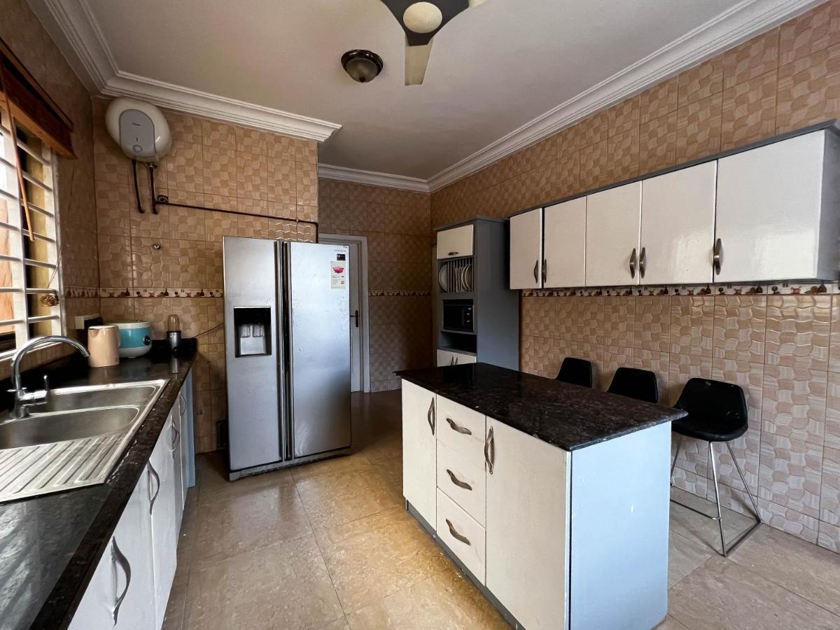 T'S Place Adenta Luaran gambar