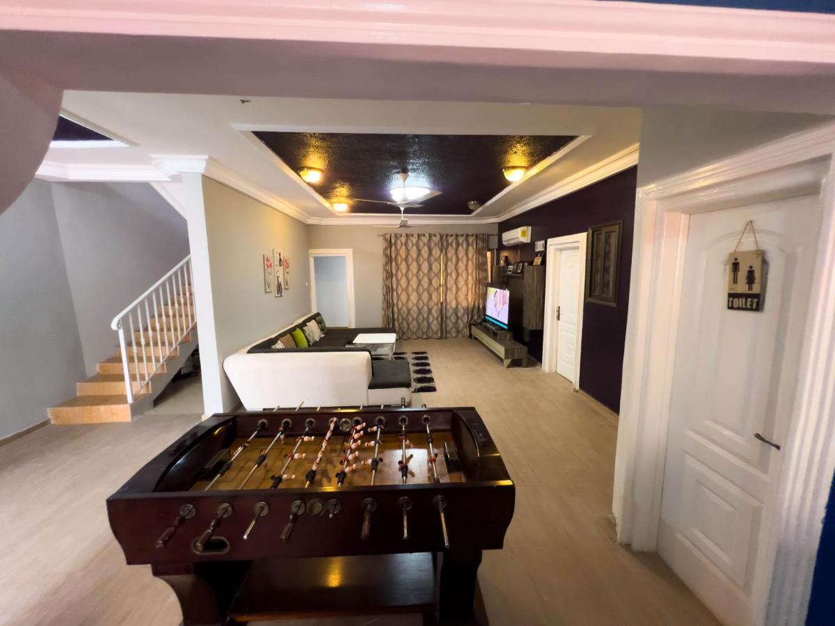 T'S Place Adenta Luaran gambar
