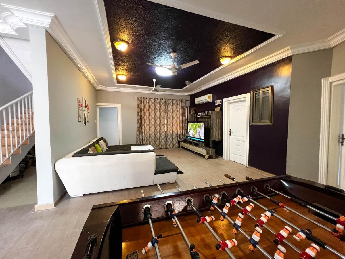 T'S Place Adenta Luaran gambar